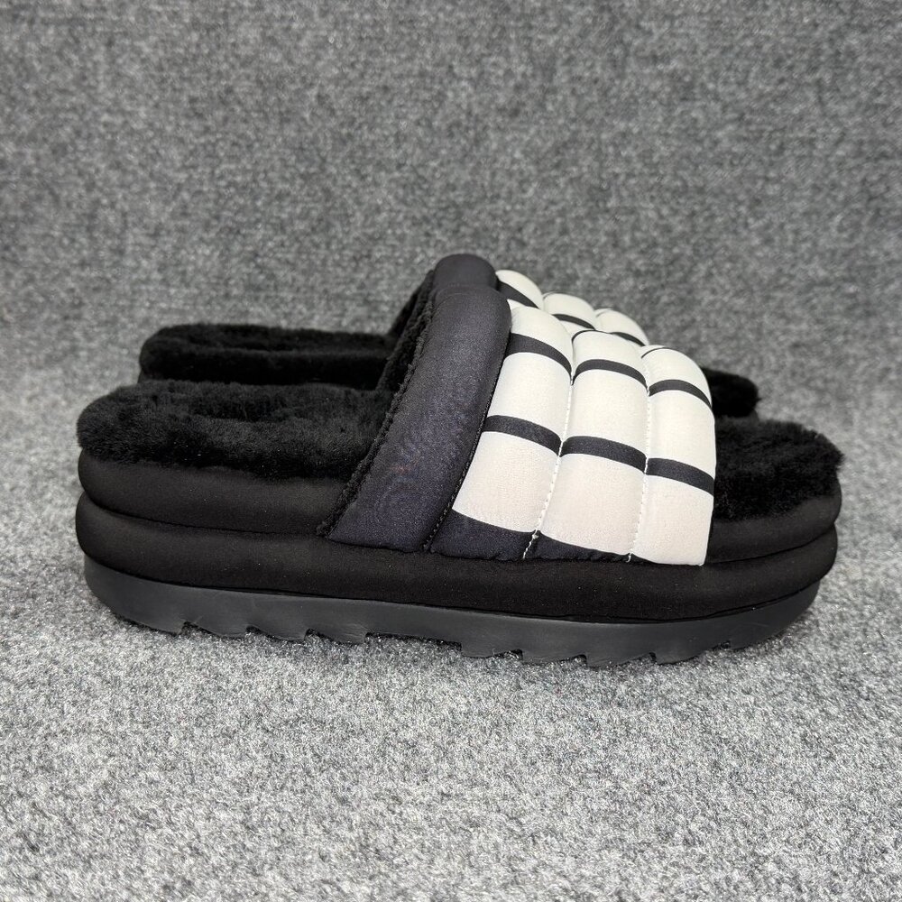 UGG‎ Maxi Slide Logo Sandals Women's Size 9 Black Comfy Cozy Platform Flip Flops